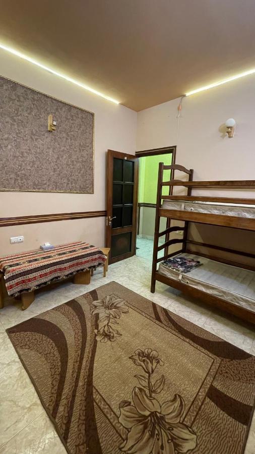 Citrus Guest House Erevan Esterno foto