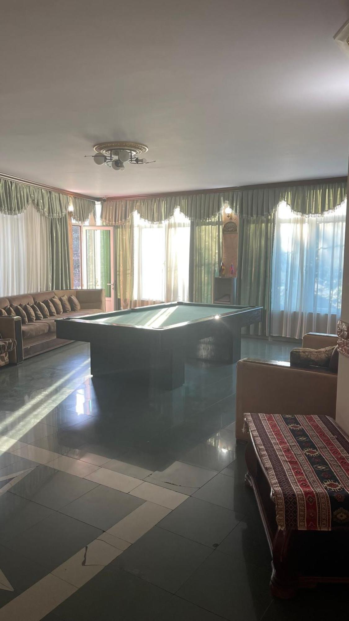 Citrus Guest House Erevan Esterno foto