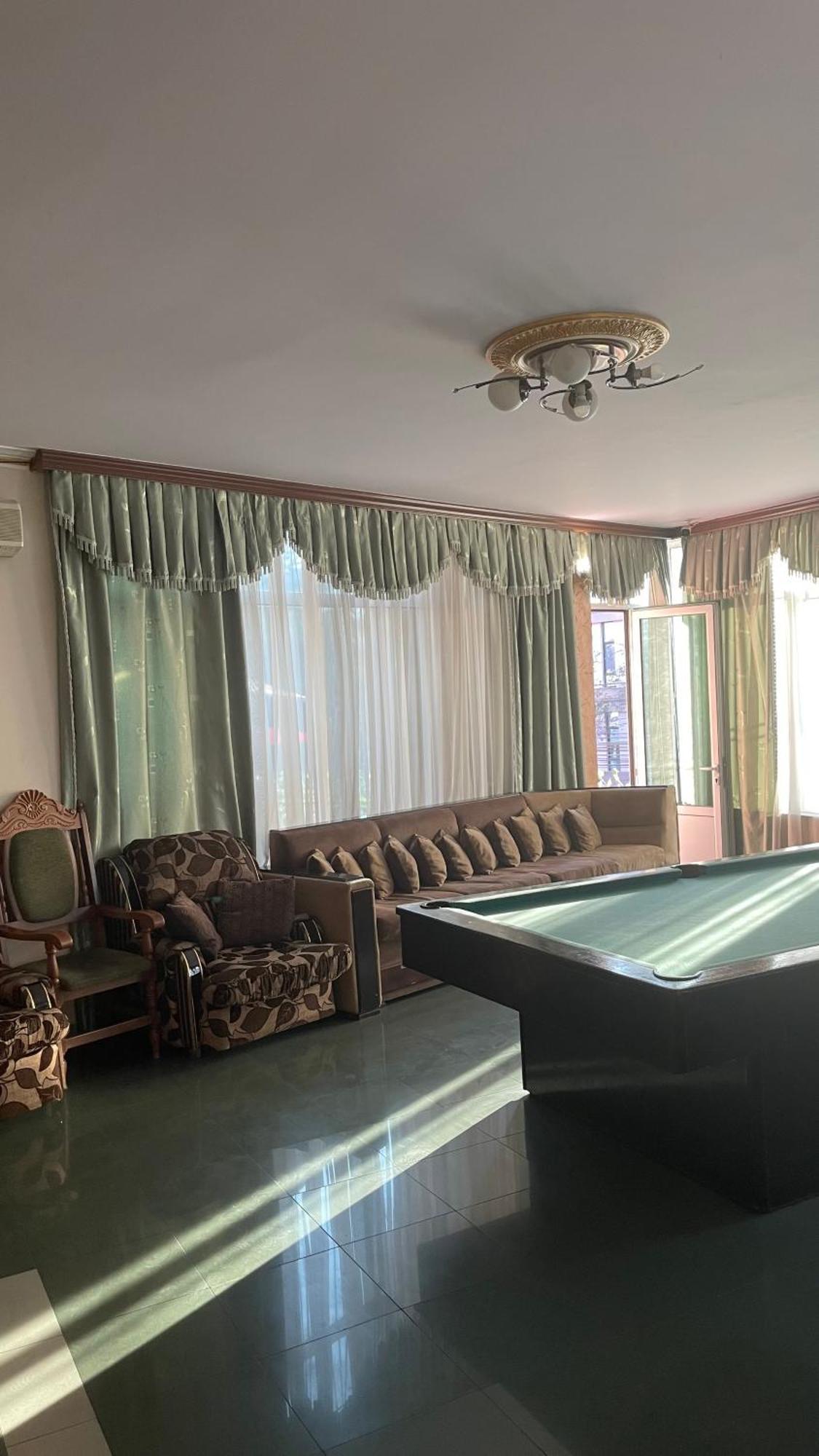 Citrus Guest House Erevan Esterno foto