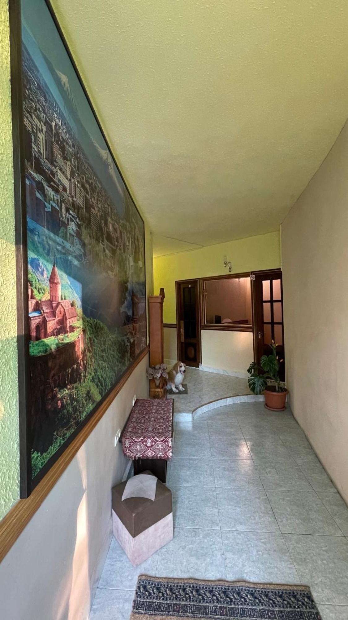 Citrus Guest House Erevan Esterno foto